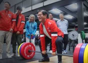 PBBM tests out new PhilSports gym with a barbell lift at the reopening