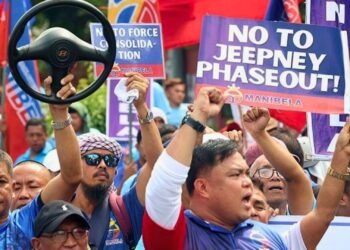 Former senator Revilla files counter-affidavit on flood-control graft complaint