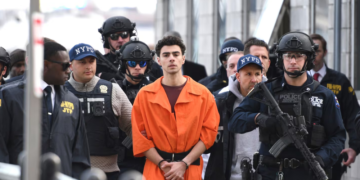 Man charged after posing as FBI agent to try to free Luigi Mangione