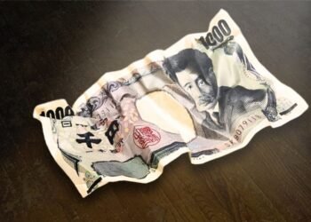 Japanese yen shows signs of fragility as global tensions and currency flows push costs higher