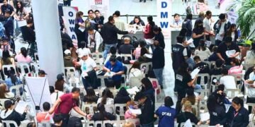 DMW mobilizes ₱800M fund to deliver ₱12,000 aid to OFWs amid middle east crisis