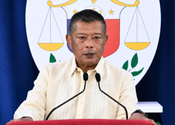 “Ang Haharang ay Mananagot”: Remulla Pledges Action Against Officials Who Obstruct Government Transparency